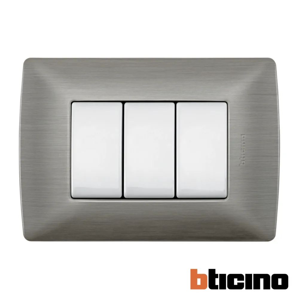 Placa acero de 3 módulos Quinziño MX Bticino