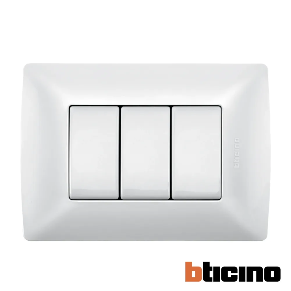 Placa blanco Mérida de 3 módulos Quinziño MX Bticino
