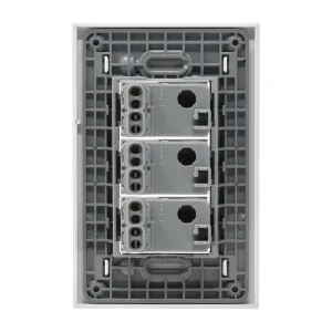 Placa con tres interruptores sencillos 15 A 127 V Forza 2 FZ2300B Bticino